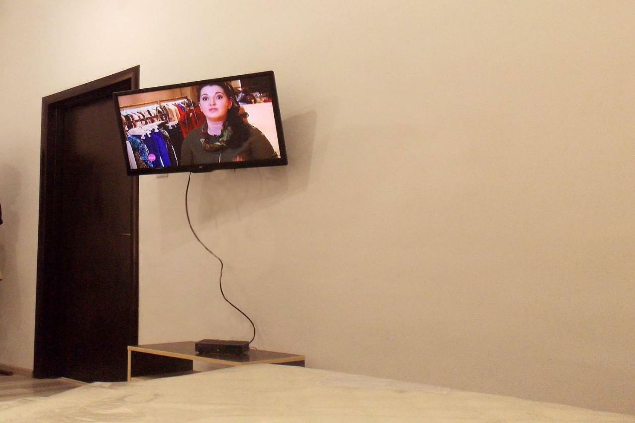 לבוב Apartment At Teodora Sqr מראה חיצוני תמונה